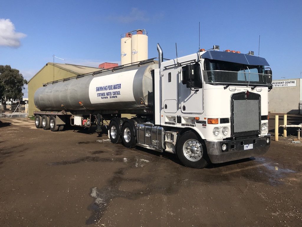 1Mw1Yo Semi 62800S Tanker
